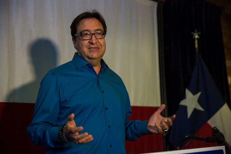 Mulling a third match with Hurd, Gallego says he’s “energized about 2018”